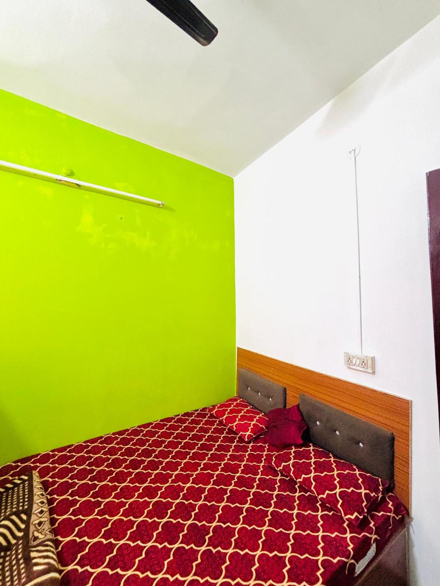 Shivalay Paying Guest House Varanasi Exterior foto