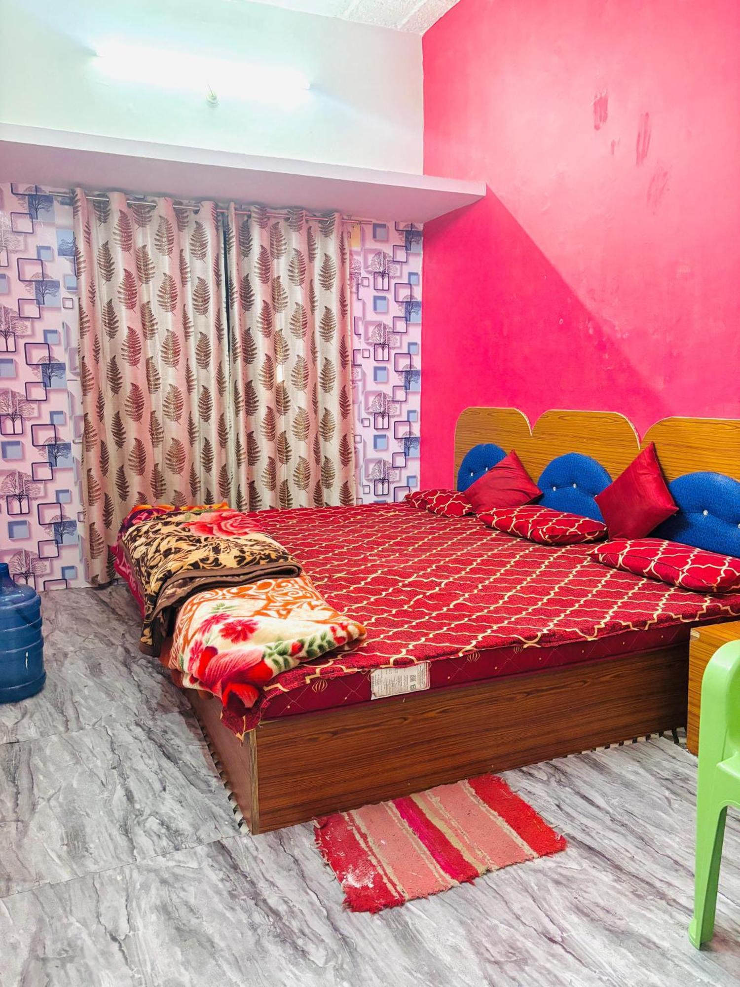 Shivalay Paying Guest House Varanasi Exterior foto